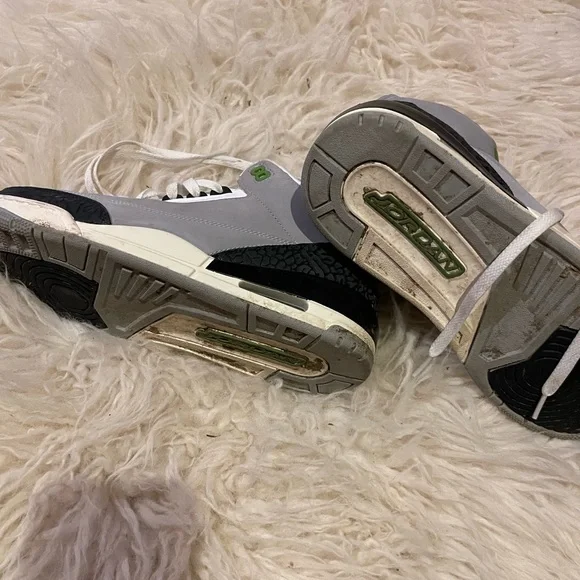 Nike Air Jordan 4 Retro Chlorophyll - Picture 6 of 6